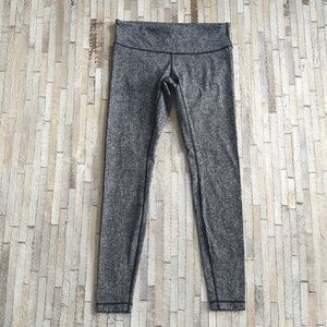 Lululemon Women's Wunder Under Size 8 Black White Print Leggings